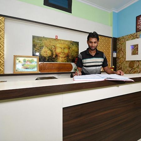 Oyo 4409 Hotel Chaitanya Inn Varanasi Esterno foto