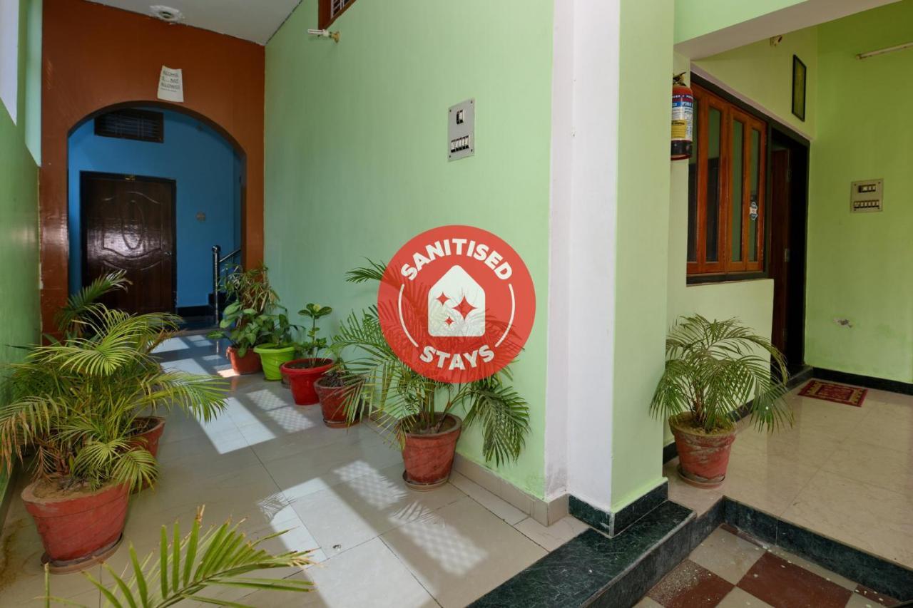 Oyo 4409 Hotel Chaitanya Inn Varanasi Esterno foto